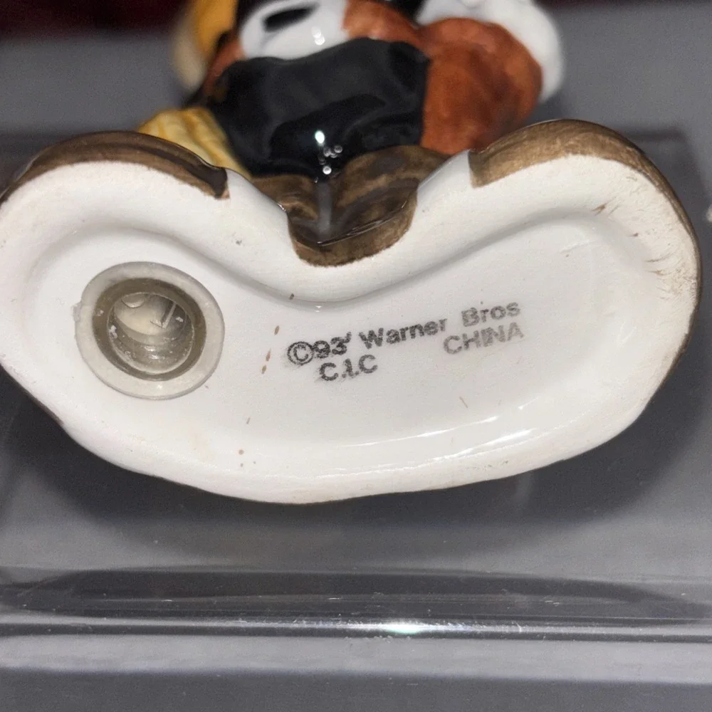 Vintage 1993 Cowboy Daffy Duck And Bugs Bunny‎ Looney Tunes Salt And Pepper Set